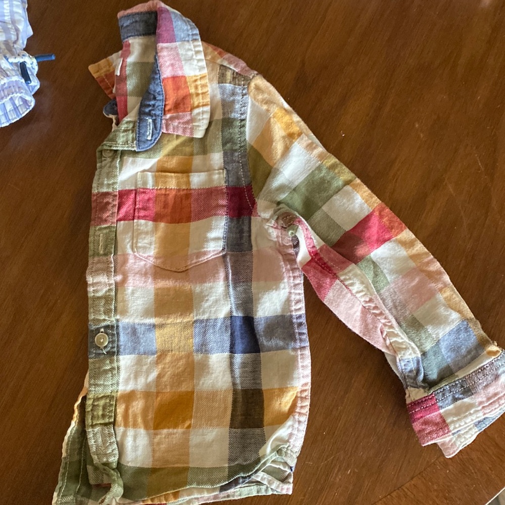 Gymboree button down shirt, plaid, 2T excellent used condition